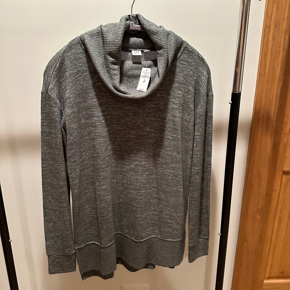 NWT GAP- Women’s cowl neck tunic sweater- size Small - Picture 3 of 4